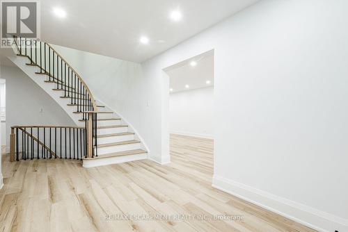 2104 Mississauga Road, Mississauga, ON 