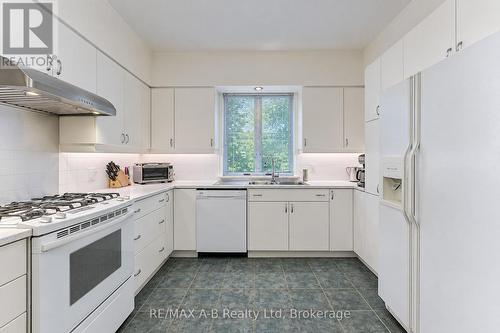 kitchen - 204 Delamere Avenue, Stratford, ON 