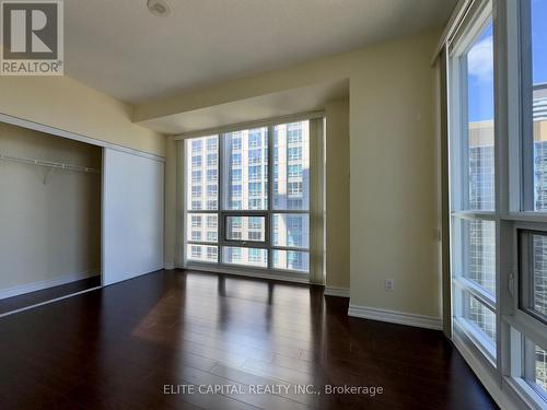 3502 - 761 BAY STREET , Toronto, Ontario M5G 2R2 4