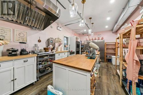 241-243 Lakeshore Road E, Mississauga, ON 