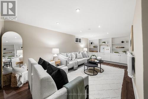 112 Southvale Drive, Toronto, ON 