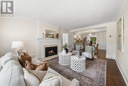 112 Southvale Drive, Toronto, ON 