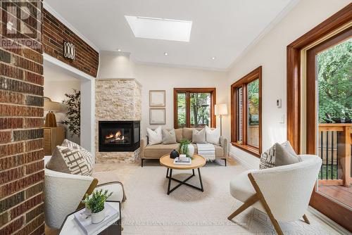 112 Southvale Drive, Toronto, ON 