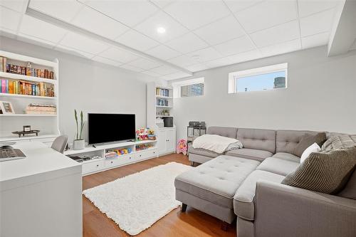 159 Edge Park Crescent, Winnipeg, MB 