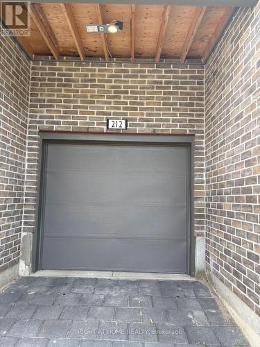 212 - 1960 DALMAGARRY ROAD , London North (North E), Ontario N6G 0T8 3