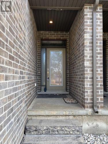 212 - 1960 DALMAGARRY ROAD , London North (North E), Ontario N6G 0T8 4
