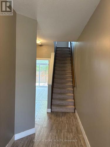 212 - 1960 DALMAGARRY ROAD , London North (North E), Ontario N6G 0T8 5