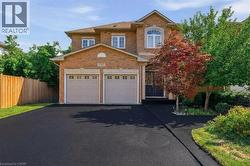 2381 GRAND OAK Trail Oakville, ON L6M 4V4