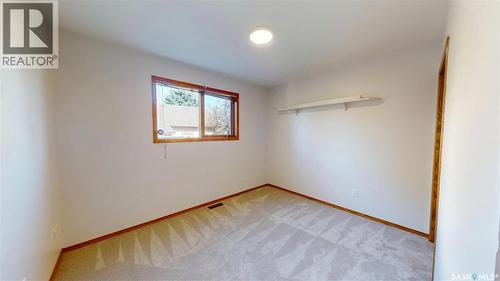 610 Nesslin Crescent, Saskatoon, SK 
