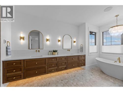 5631 Upper Mission Court, Kelowna, BC 