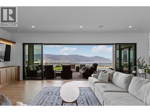5631 Upper Mission Court, Kelowna, BC 