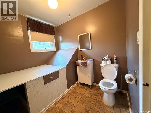 203 4Th Avenue E, Assiniboia, SK 