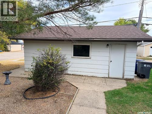 203 4Th Avenue E, Assiniboia, SK 