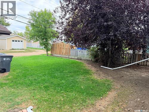 203 4Th Avenue E, Assiniboia, SK 