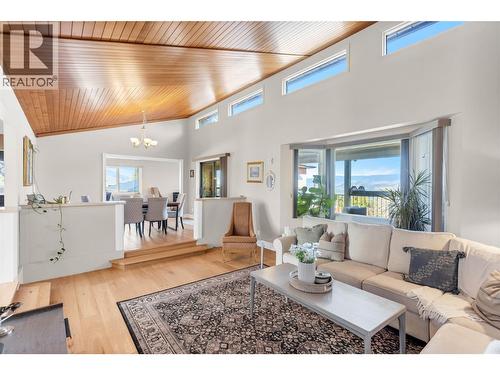 2245 Thacker Drive, West Kelowna, BC 
