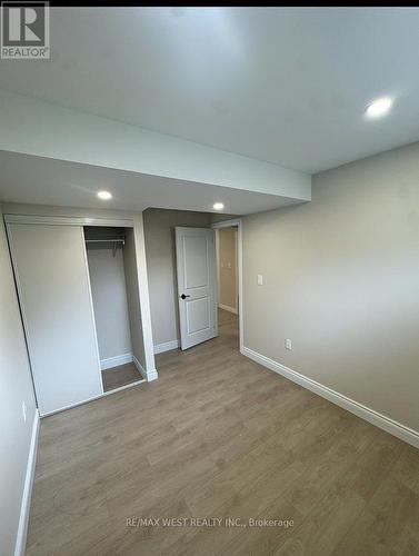 LOWER - 1 TREELAWN TERRACE , Brantford, Ontario N3R 3P5 4