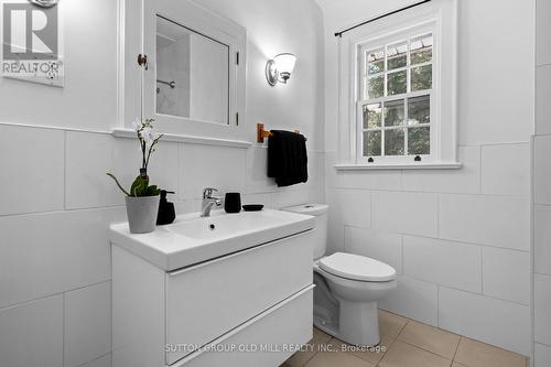 1372 Islington Avenue, Toronto, ON 