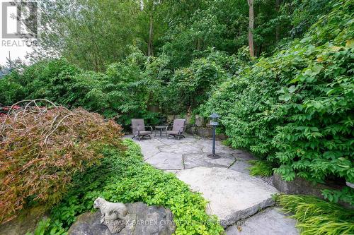 18 Heathcote Court, Grimsby, ON 