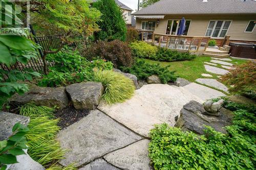 18 Heathcote Court, Grimsby, ON 