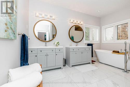 Dual Sink, Tub, Walk in Shower - 48 Rayburn Meadows Road, East Garafraxa, ON 