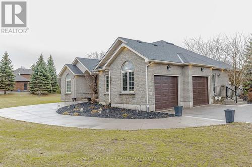 Concrete Pathway - 48 Rayburn Meadows Road, East Garafraxa, ON 