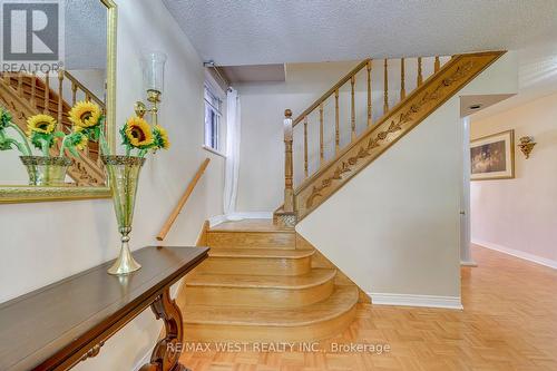 396 Bartlett Avenue N, Toronto, ON 