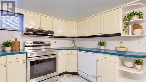 396 Bartlett Avenue N, Toronto, ON 