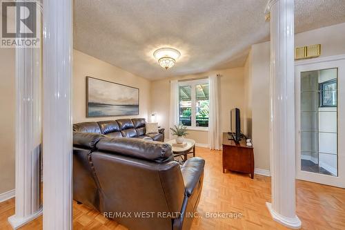 396 Bartlett Avenue N, Toronto, ON 
