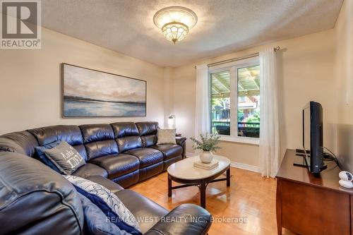 396 Bartlett Avenue N, Toronto, ON 