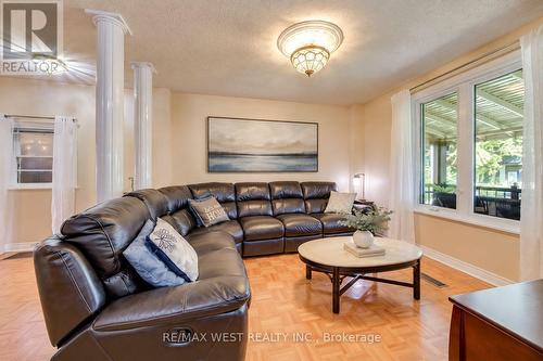 396 Bartlett Avenue N, Toronto, ON 