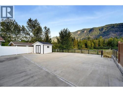 1383 Silver Sands Road Unit# 68, Sicamous, BC 