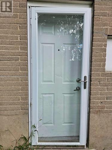 B - 537 CLARKE ROAD , London East (East H), Ontario N5V 2E1 2