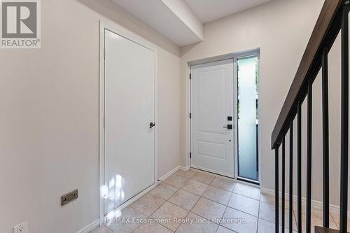 9 - 1160 WALDEN CIRCLE , Mississauga (Clarkson), Ontario L5J 4J9 4