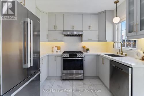 A chefs kitchen with all bells n whistles - 6653 Opera Glass Crescent, Mississauga, ON 