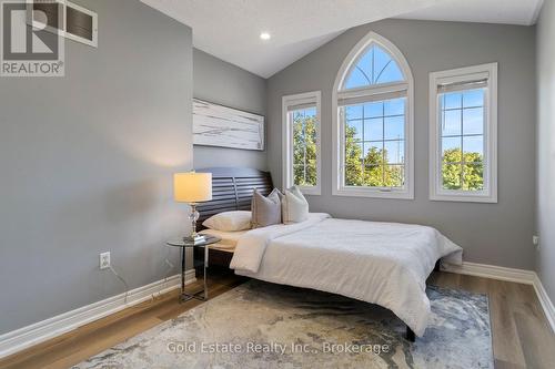 Huge room for 2 with plenty of space - 6653 Opera Glass Crescent, Mississauga, ON 