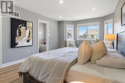 Huge windows & space to add so much - 6653 Opera Glass Crescent, Mississauga, ON 