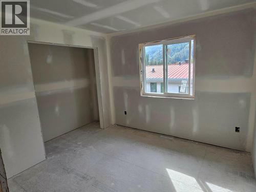 209 12Th Avenue Frontage Road, Genelle, BC 
