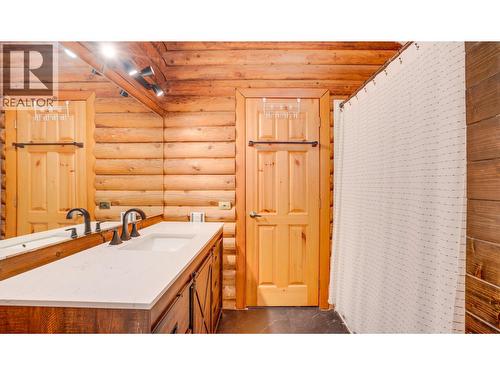 2452 Forest Drive, Blind Bay, BC 
