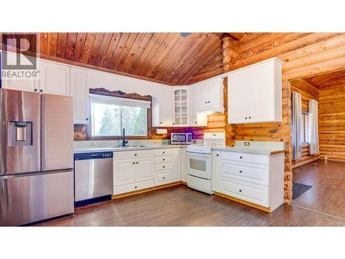 2452 Forest Drive, Blind Bay, BC 
