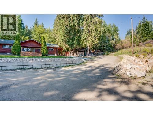 2452 Forest Drive, Blind Bay, BC 