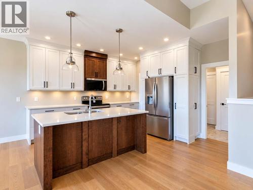1741 9Th Street Se, Salmon Arm, BC 