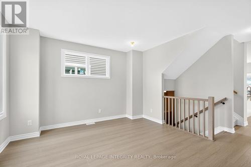 335 LES EMMERSON DRIVE , Ottawa, Ontario K2J 7L6 5