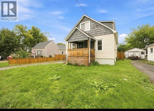 138 SUTTON STREET , Sarnia, Ontario N7T 3S5 3