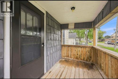 138 SUTTON STREET , Sarnia, Ontario N7T 3S5 4