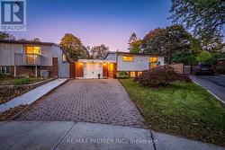9 ADELINE COURT Toronto, ON M9V 3M9