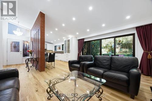 9 Adeline Court, Toronto, ON 