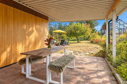 2105 Straitsview Rd, Central Saanich, BC 