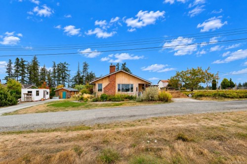 2105 Straitsview Rd, Central Saanich, BC 