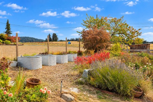 2105 Straitsview Rd, Central Saanich, BC 