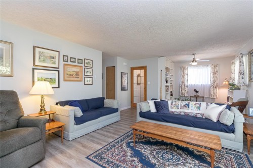 4541 Elk Lake Dr, Saanich, BC 